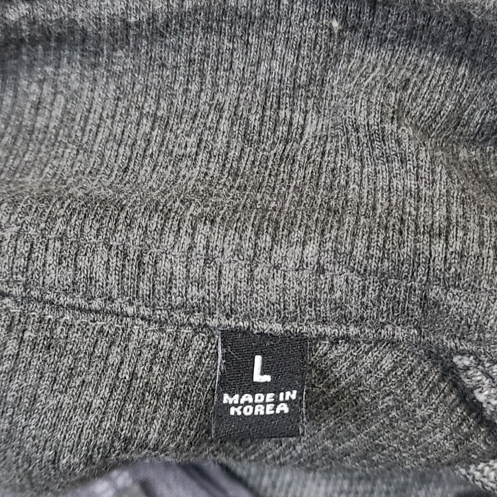 Chevron Patterned Zip-Up Sweater - image 5